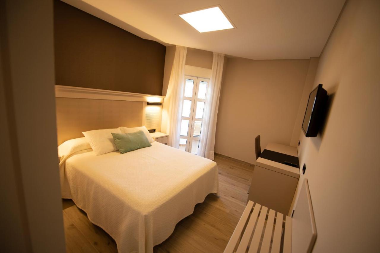 Hotel Diufain Коніль-де-ла-Фронтера Екстер'єр фото