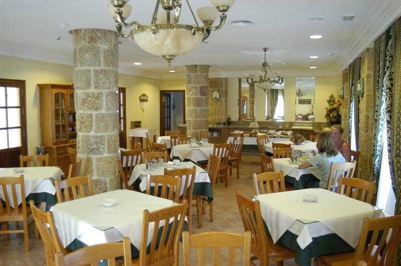 Hotel Diufain Коніль-де-ла-Фронтера Ресторан фото