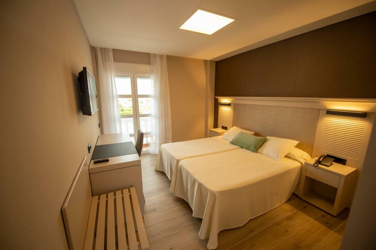 Hotel Diufain Коніль-де-ла-Фронтера Екстер'єр фото