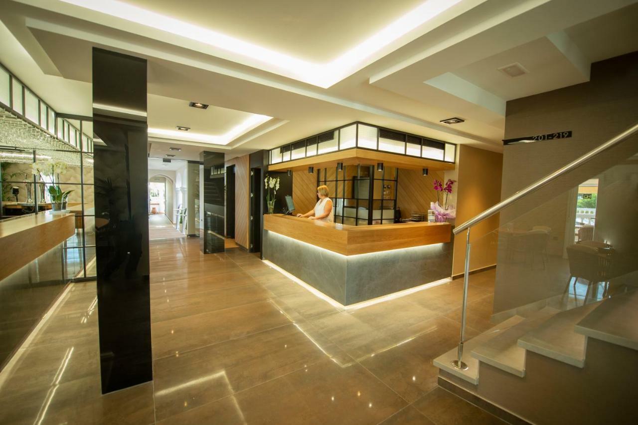 Hotel Diufain Коніль-де-ла-Фронтера Екстер'єр фото